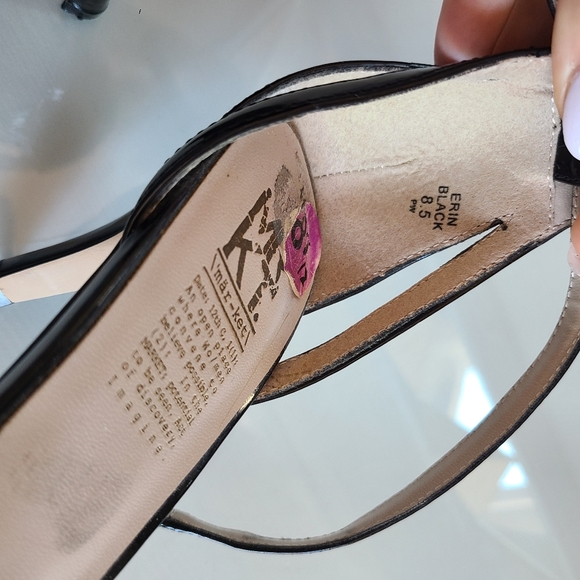 MRKT Market Heeled Sandals - Picture 7 of 8